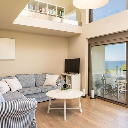Villa Idyle - Beachfront Residence Tragana  Экстерьер фото